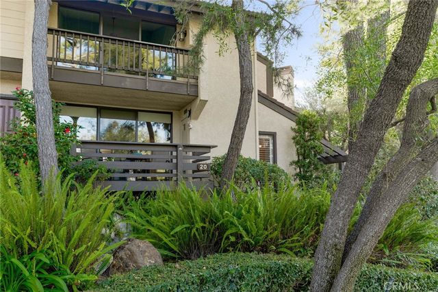 5757 Owensmouth Avenue 20, Woodland Hills, CA 91367