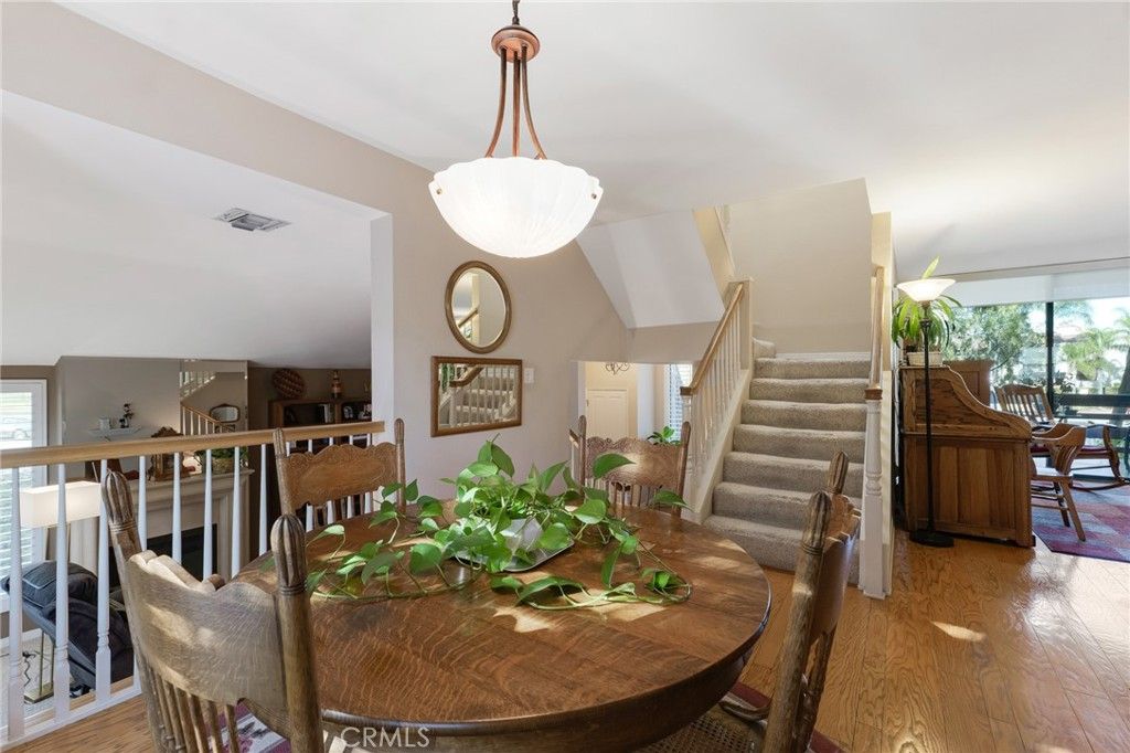 Image 12 of property listing at 5757 Owensmouth Avenue 20, Woodland Hills, CA 91367