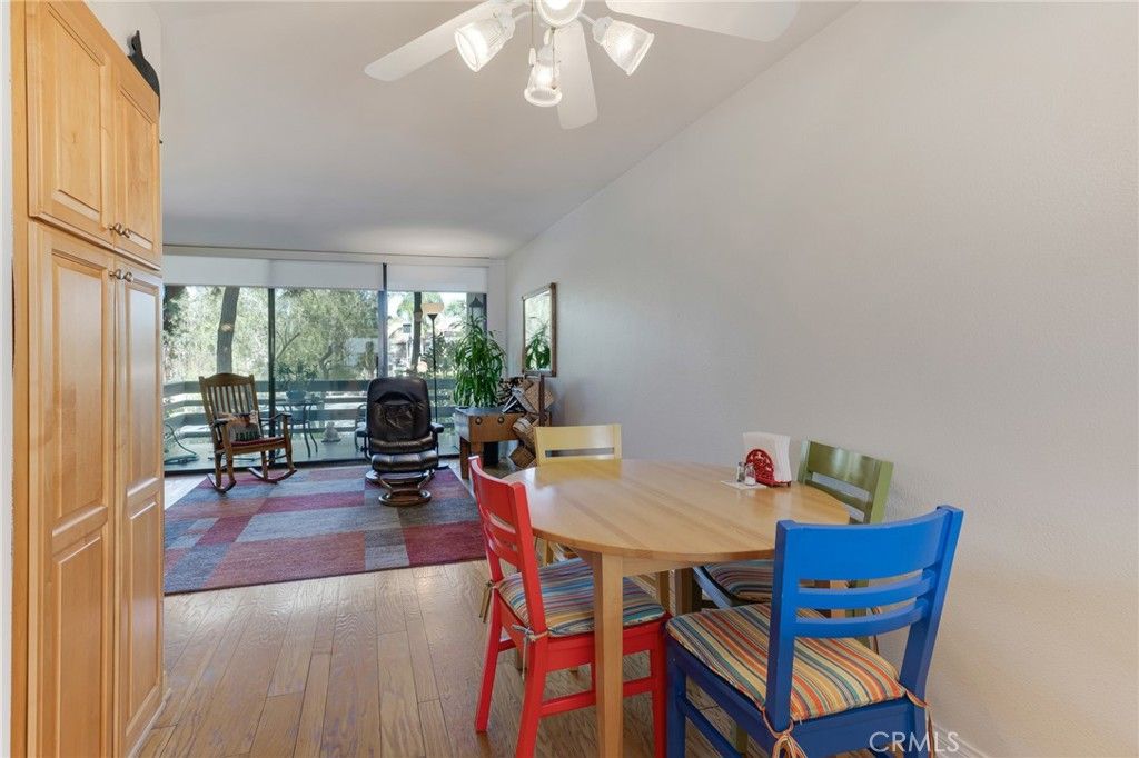 Image 20 of property listing at 5757 Owensmouth Avenue 20, Woodland Hills, CA 91367