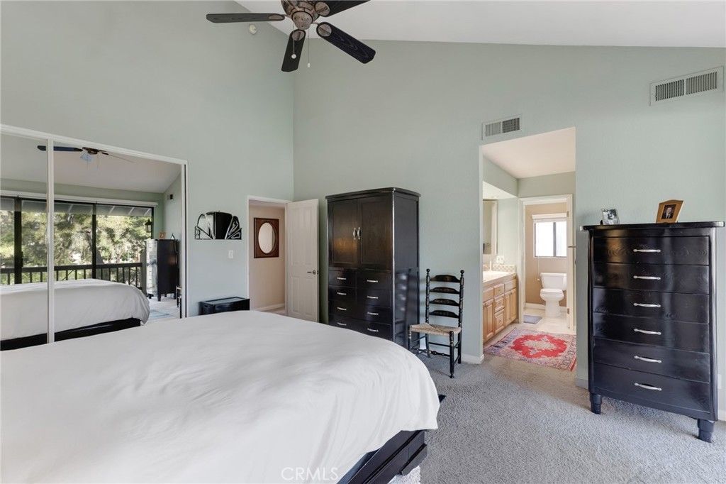 Image 34 of property listing at 5757 Owensmouth Avenue 20, Woodland Hills, CA 91367