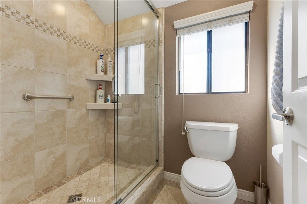 Image 36 of property listing at 5757 Owensmouth Avenue 20, Woodland Hills, CA 91367