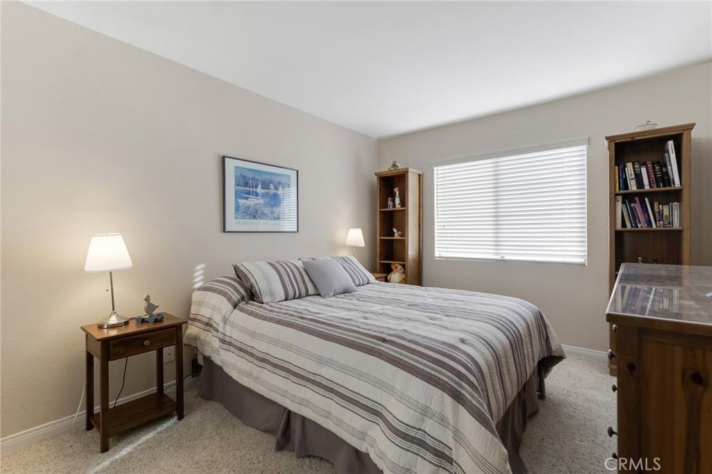 Image 40 of property listing at 5757 Owensmouth Avenue 20, Woodland Hills, CA 91367