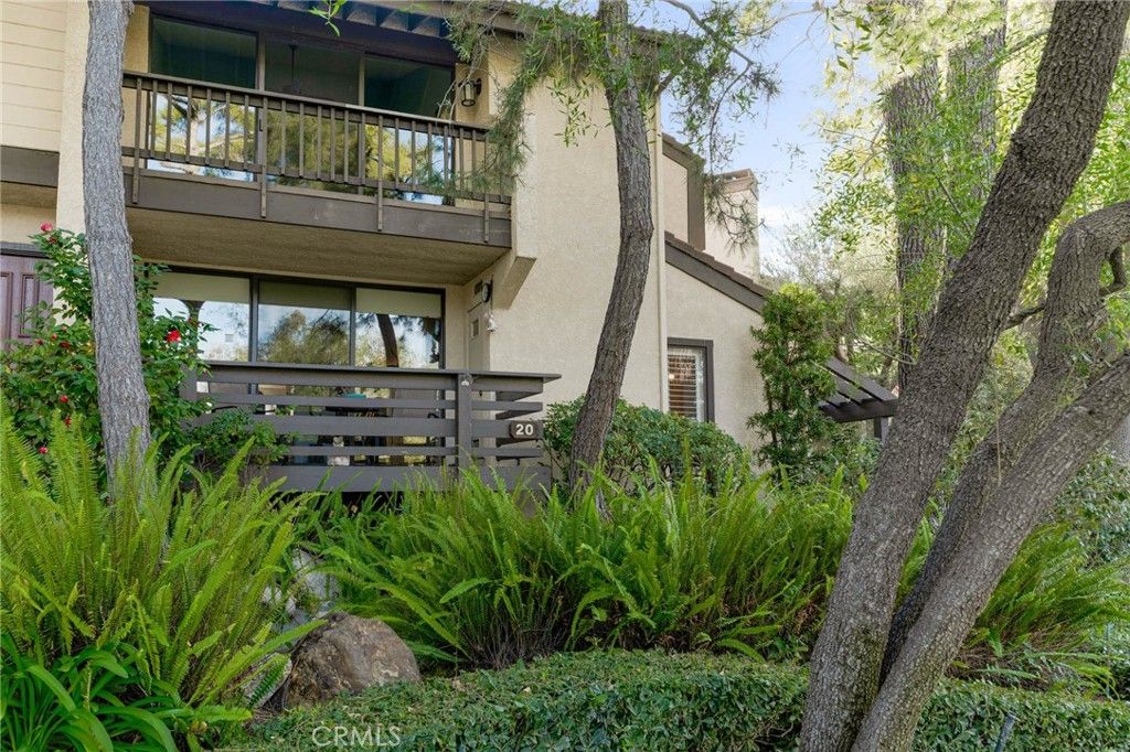 Image 44 of property listing at 5757 Owensmouth Avenue 20, Woodland Hills, CA 91367