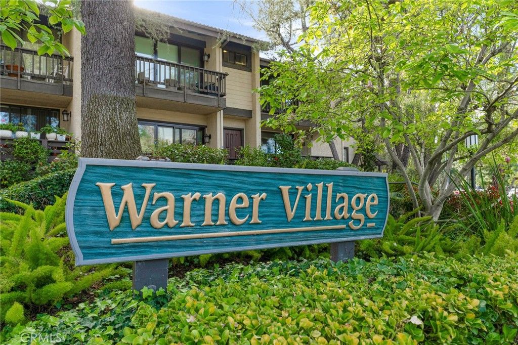 Image 47 of property listing at 5757 Owensmouth Avenue 20, Woodland Hills, CA 91367