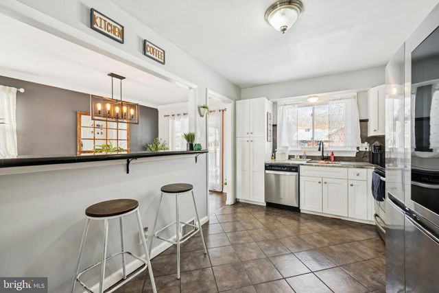 205 AVON RD, Cherry Hill, NJ 08034