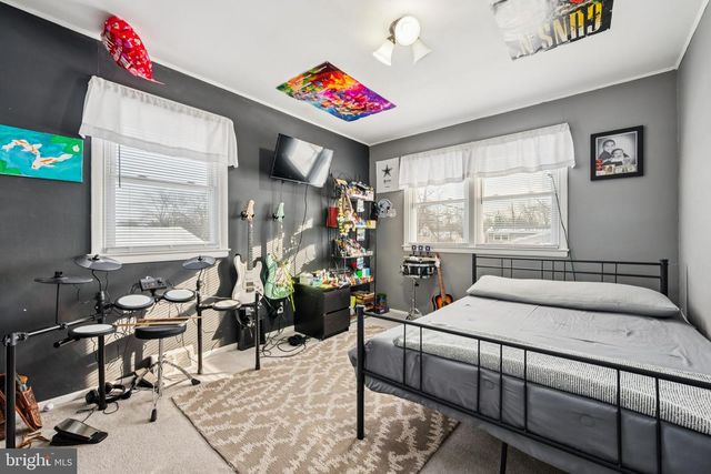 205 AVON RD, Cherry Hill, NJ 08034