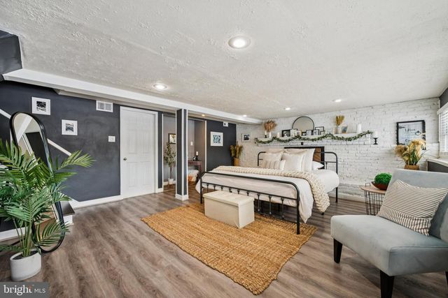 205 AVON RD, Cherry Hill, NJ 08034