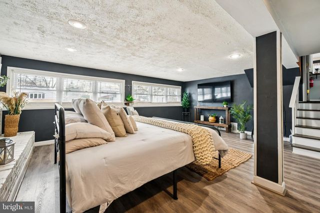 205 AVON RD, Cherry Hill, NJ 08034