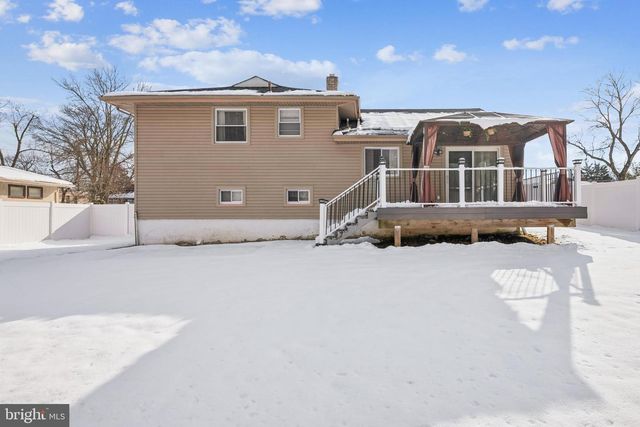 205 AVON RD, Cherry Hill, NJ 08034