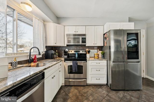 205 AVON RD, Cherry Hill, NJ 08034