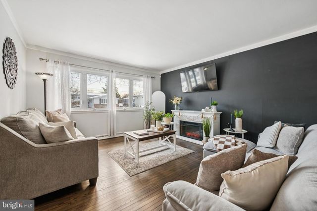 205 AVON RD, Cherry Hill, NJ 08034