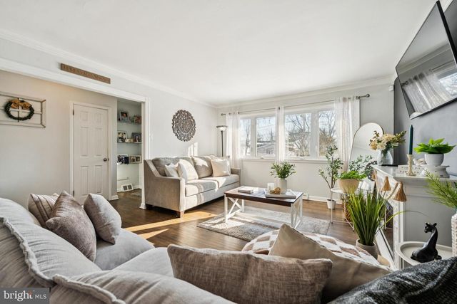 205 AVON RD, Cherry Hill, NJ 08034