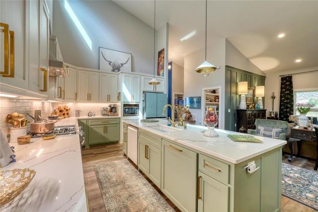 6824 Mountain Laurel Road, Hiawassee, GA 30546