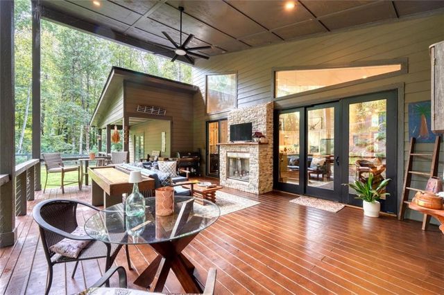 6824 Mountain Laurel Road, Hiawassee, GA 30546