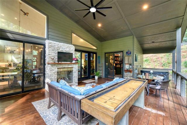 6824 Mountain Laurel Road, Hiawassee, GA 30546
