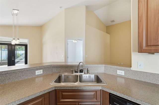 37438 PICKETTS MILL AVENUE, Zephyrhills, FL 33542