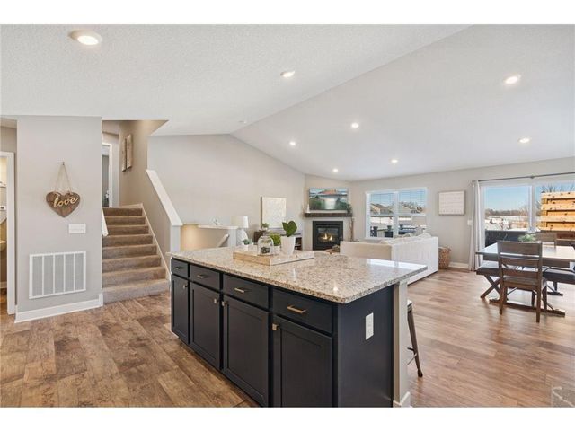 9290 62nd Street, Cottage Grove, MN 55016