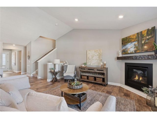 9290 62nd Street, Cottage Grove, MN 55016