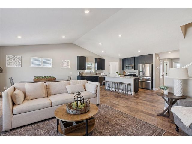 9290 62nd Street, Cottage Grove, MN 55016