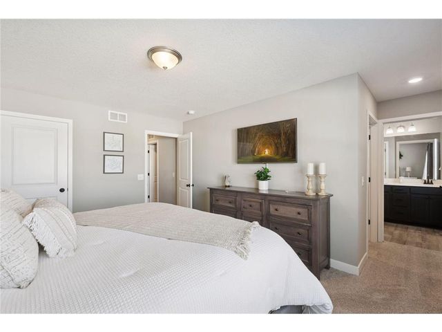 9290 62nd Street, Cottage Grove, MN 55016