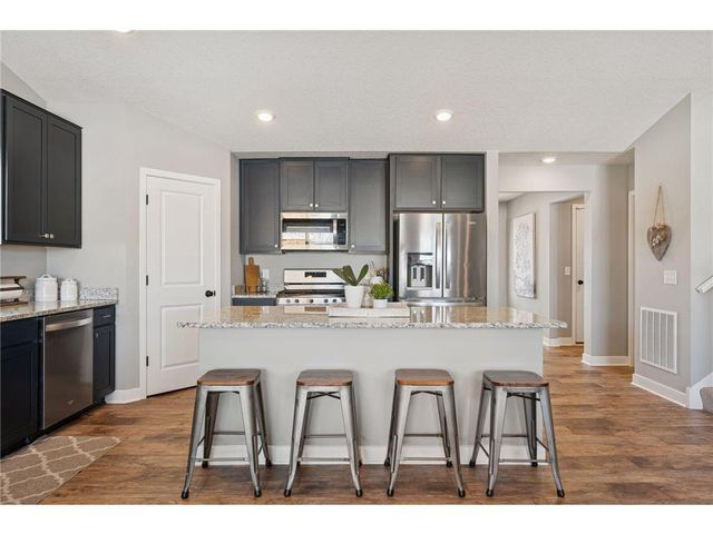 9290 62nd Street, Cottage Grove, MN 55016