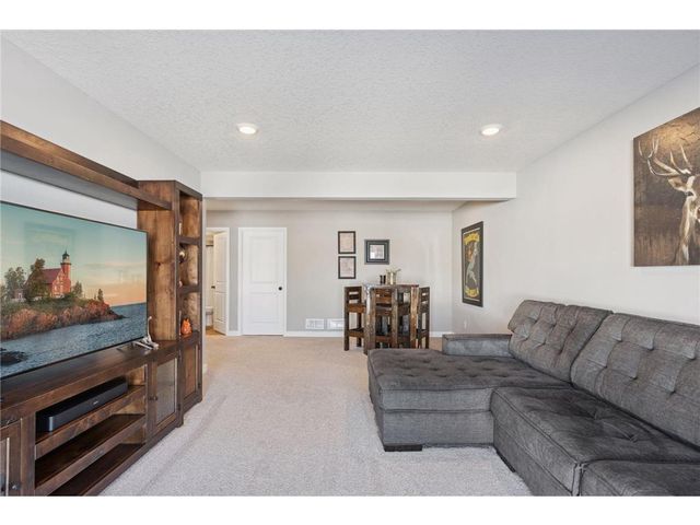 9290 62nd Street, Cottage Grove, MN 55016