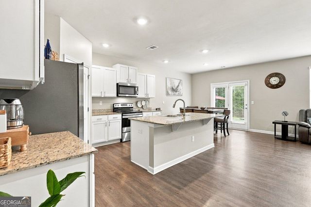 122 Russell Road, Pendergrass, GA 30567