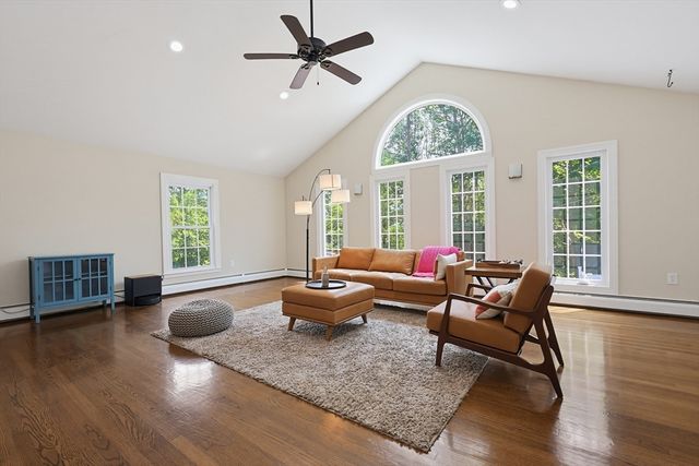 316 W Sutton Rd, Sutton, MA 01590