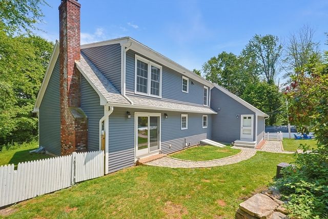 316 W Sutton Rd, Sutton, MA 01590
