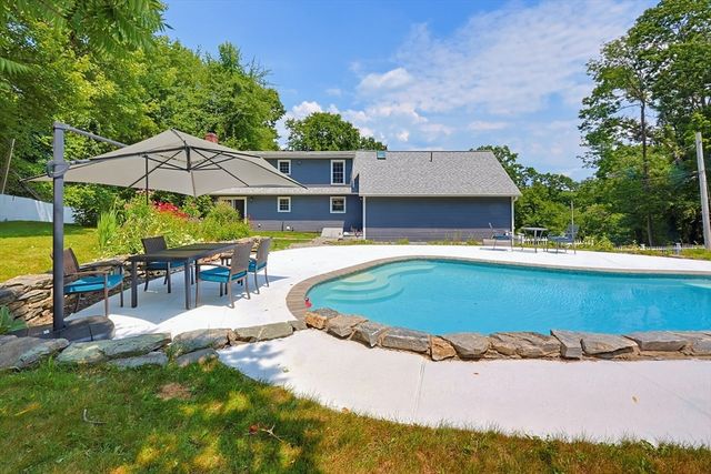 316 W Sutton Rd, Sutton, MA 01590