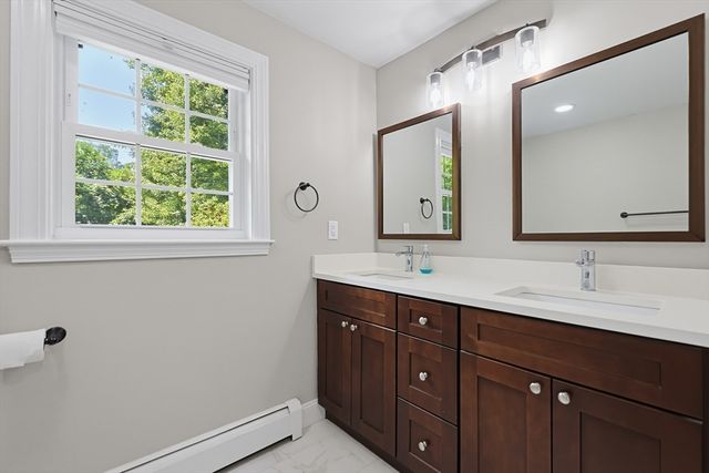 316 W Sutton Rd, Sutton, MA 01590