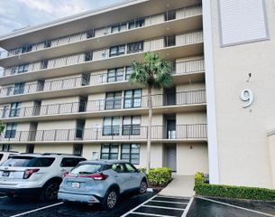 9 Royal Palm Way 102, Boca Raton, FL 33432