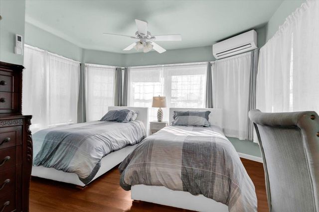 1748 Saint Clair River Drive, Algonac, MI 48001
