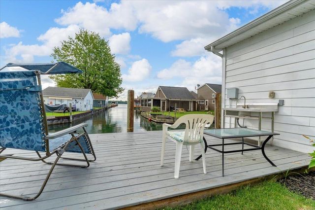 1748 Saint Clair River Drive, Algonac, MI 48001