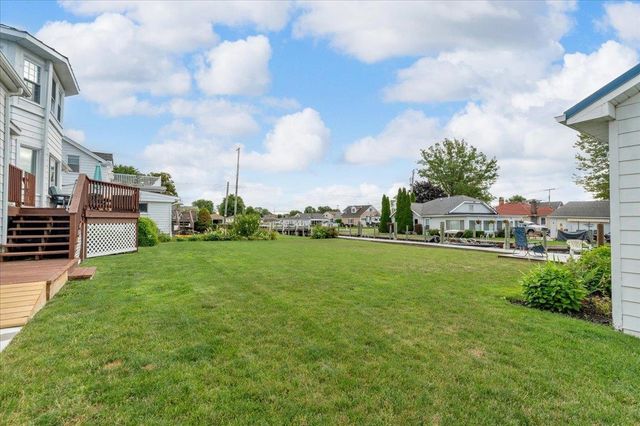 1748 Saint Clair River Drive, Algonac, MI 48001