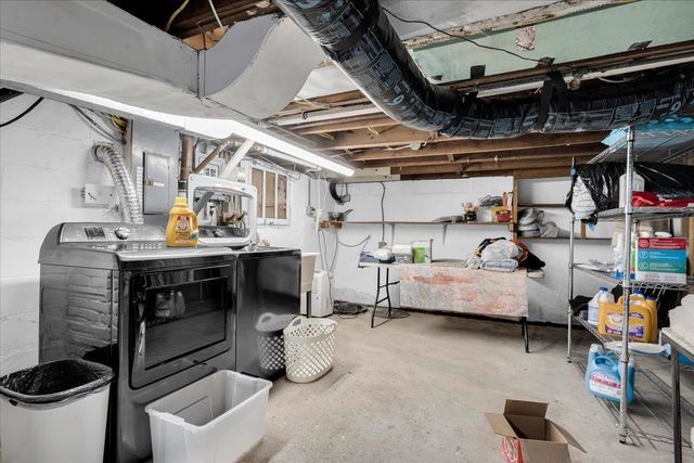 1748 Saint Clair River Drive, Algonac, MI 48001
