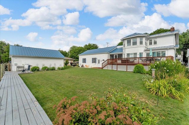 1748 Saint Clair River Drive, Algonac, MI 48001