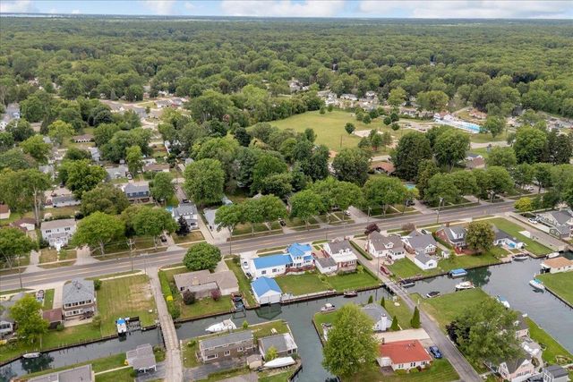 1748 Saint Clair River Drive, Algonac, MI 48001