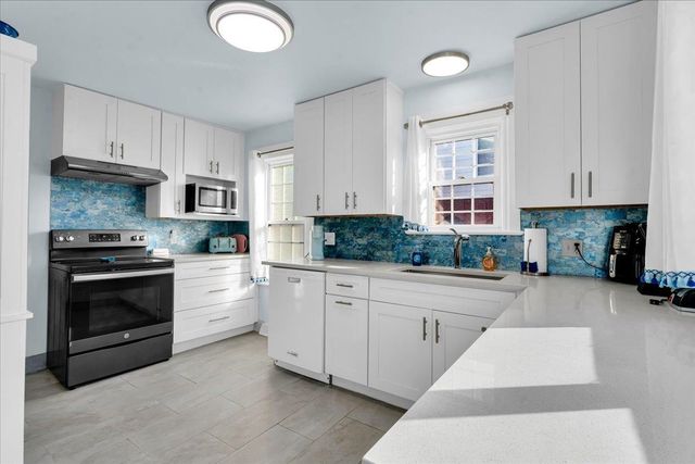 1748 Saint Clair River Drive, Algonac, MI 48001