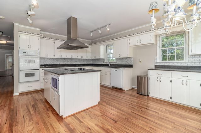 3134 Walton Way, Augusta, GA 30909