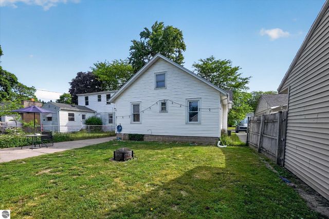 3321 Court Street, Saginaw, MI 48602