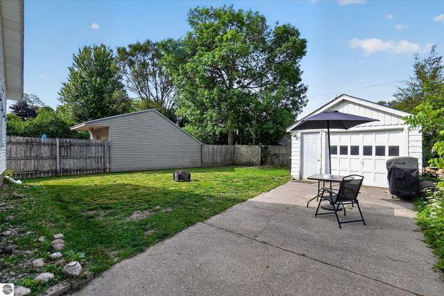 3321 Court Street, Saginaw, MI 48602