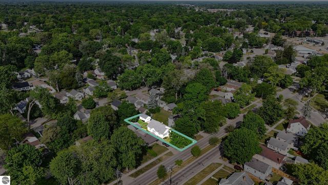 3321 Court Street, Saginaw, MI 48602