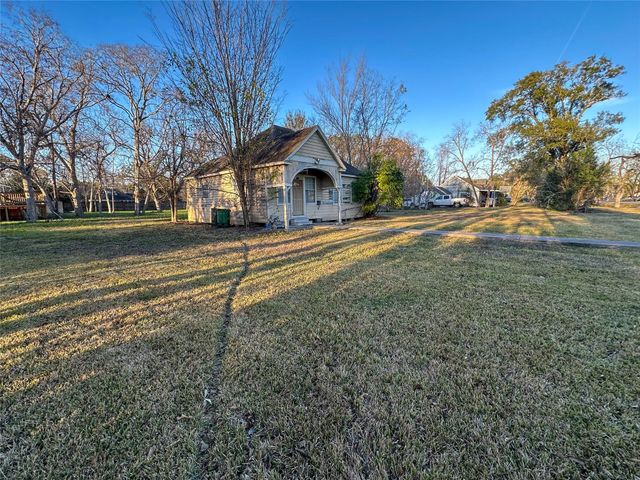 7205 Ashburn Street, Houston, TX 77061