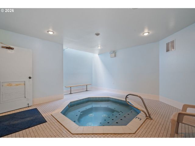 14849 Ne EUGENE St, Portland, OR 97230