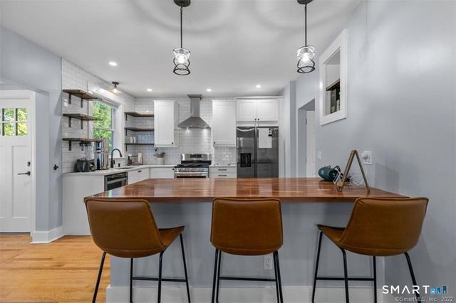 38 Beecher Place, New Haven, CT 06512