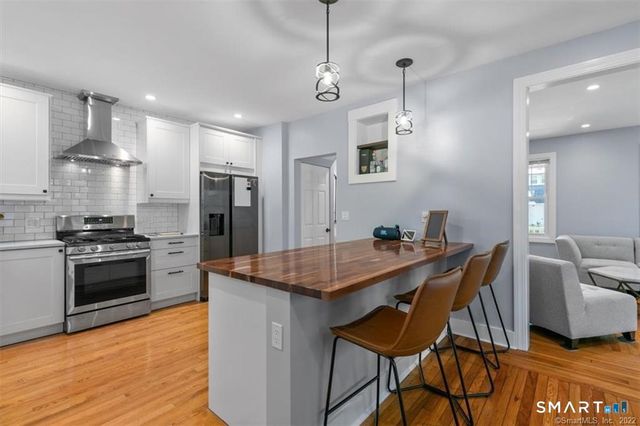 38 Beecher Place, New Haven, CT 06512