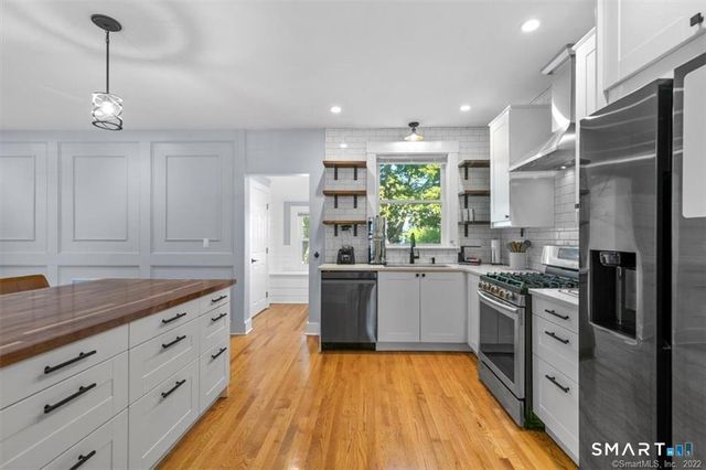 38 Beecher Place, New Haven, CT 06512
