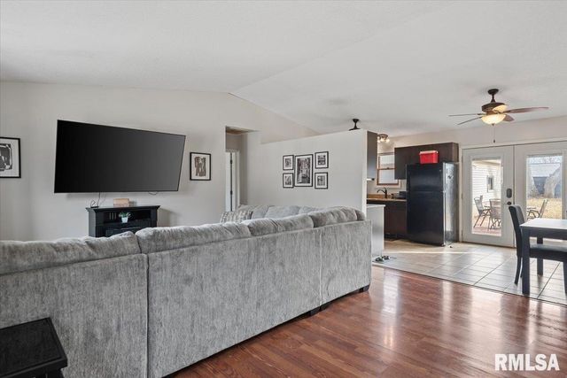 904 DIANE Court, Springfield, IL 62702