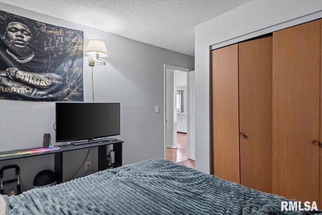 904 DIANE Court, Springfield, IL 62702